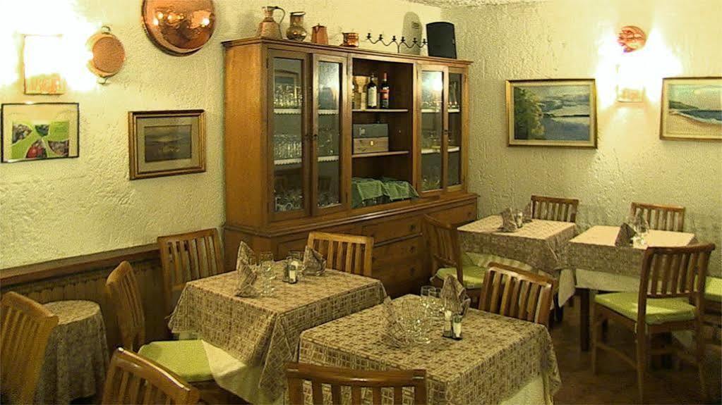 Hotel Rondanino Lanzo dʼIntelvi Eksteriør billede